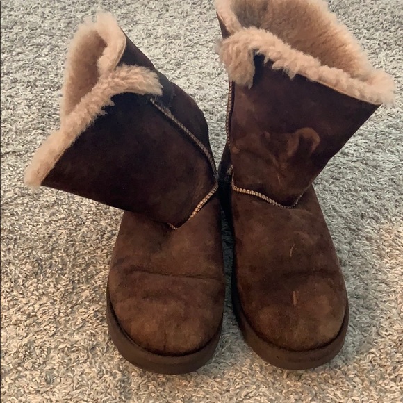 Uggs - Picture 2 of 5